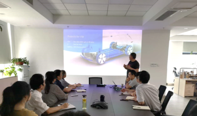 省質(zhì)檢院邀請外部專家開展新能源汽車鋰電池產(chǎn)品測試交流指導(dǎo)